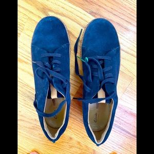 Clarks Artisan Suede shoes size 11